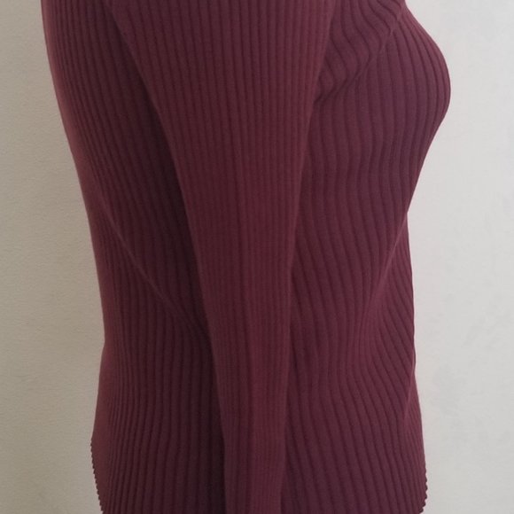 H& M V Neck Cardigan Maroon Size Small - Picture 9 of 9